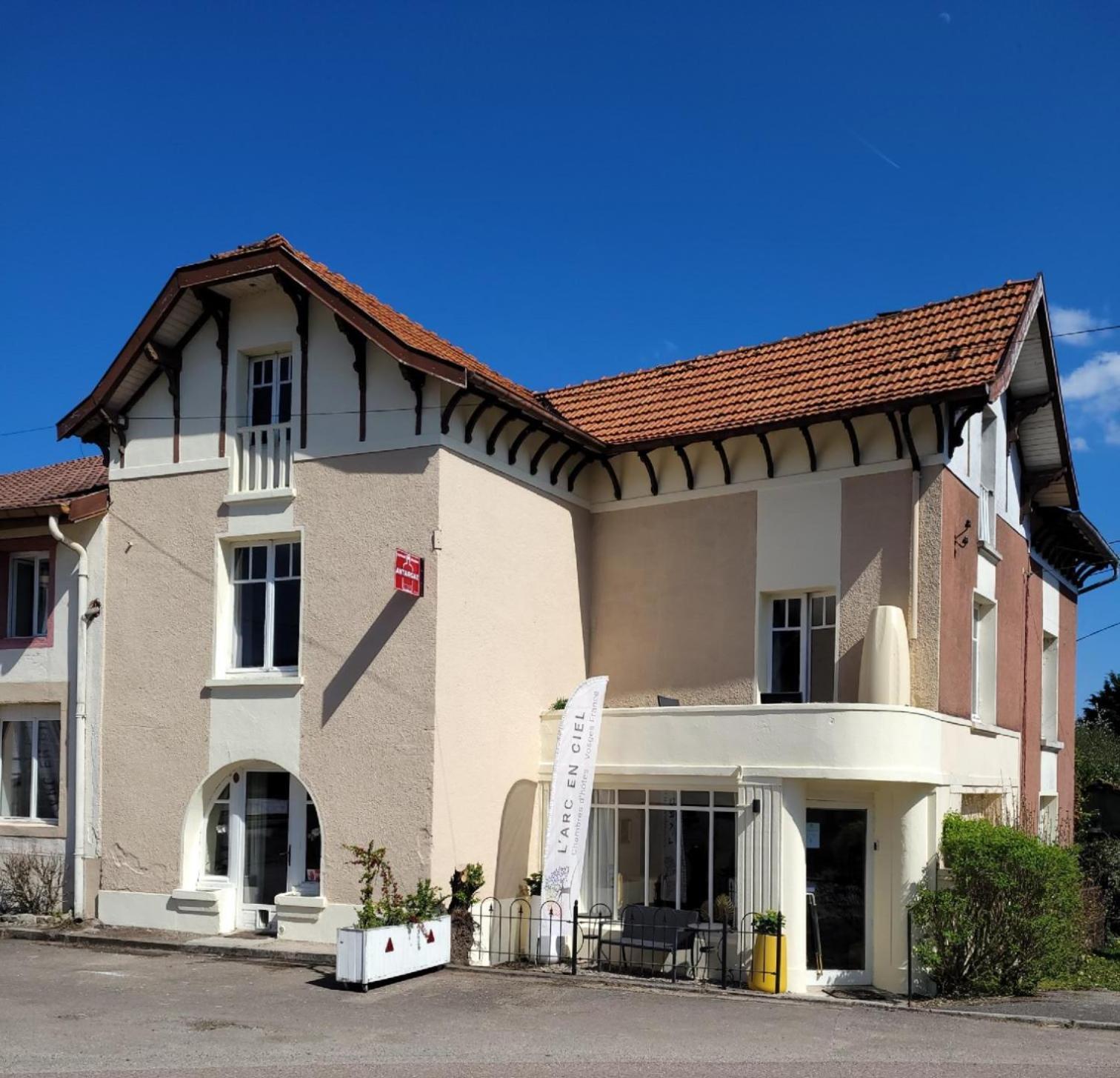L'Arc En Ciel Bed & Breakfast Bleurville Exterior photo